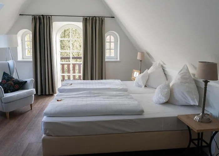 Alster Au Hotel 2*